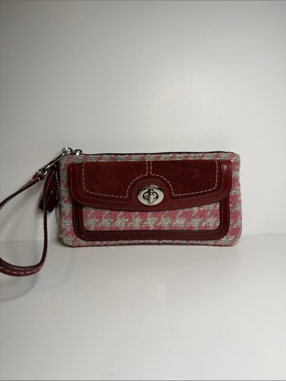 Vintage Coach Pink Houndstooth Wristlet with Burgundy Leather Trim